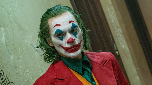 Warner Bros задумалась о возможности снять трилогию о Джокере 