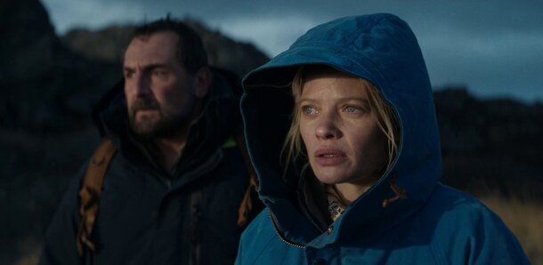 Мелани Тьерри и Жиль Леллуш выживают близ Антарктиды в трейлере фильма «Остров изгоев»