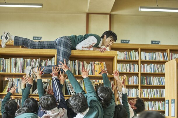 По стопам «Игры в кальмара»: «Мы все мертвы» стал вторым корейским сериалом, который возглавил рейтинг Netflix