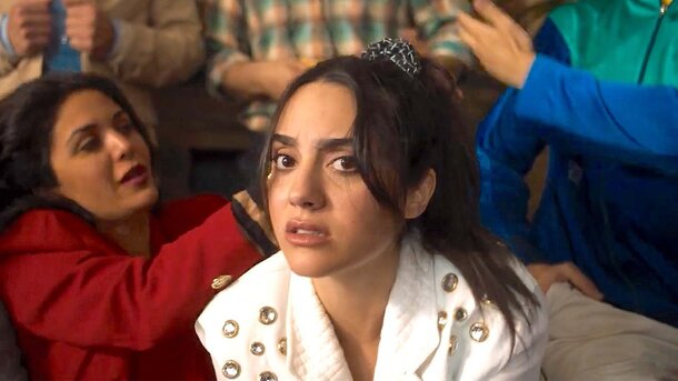 Американо-иранская семья собирается вместе в трейлере фильма о взрослении «Персидская версия» 