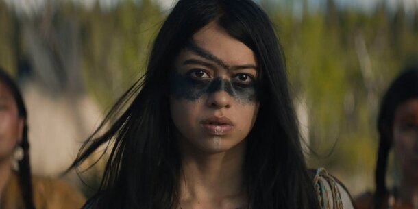 Индейская девушка охотится на Хищника в трейлере фантастического боевика «Добыча»