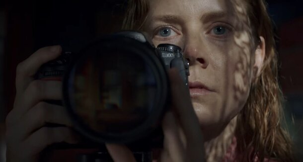 Триллер «Женщина в окне» с Эми Адамс получил дату премьеры на Netflix