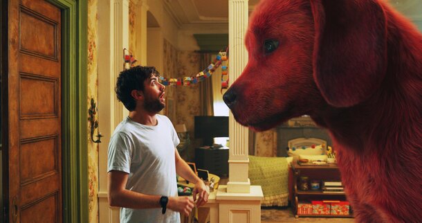 В ролике о создании «Большого красного пса Клиффорда» показали кукольный макет огромного щенка