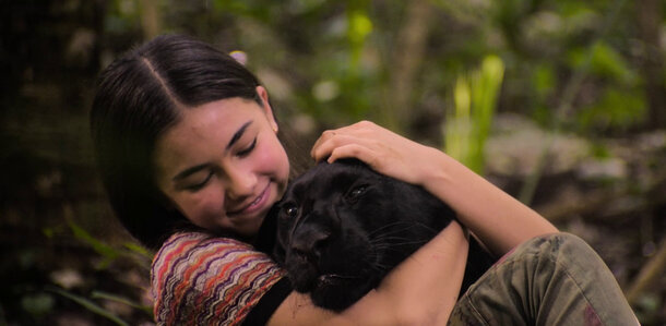 Девочка спасает свою необычную подругу в трейлере семейного фильма «Элла и черный ягуар»