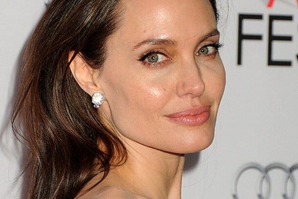 Таблоиды приписали Анджелине Джоли роман с арабским миллионером