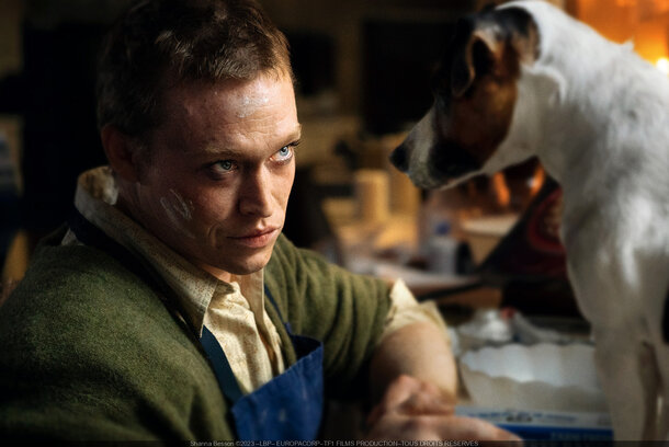 Калеб Лэндри Джонс повелевает собаками в трейлере фильма Люка Бессона «Догмен» 