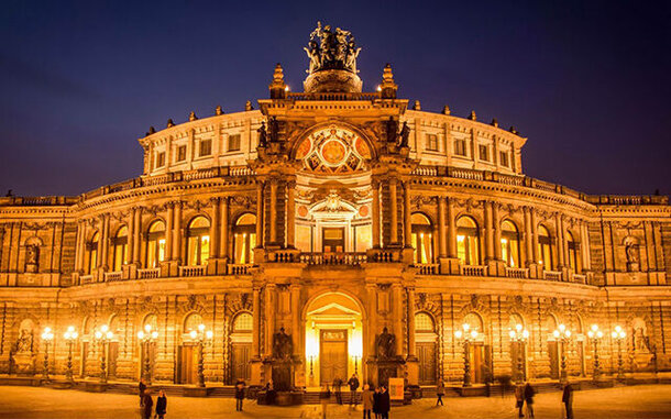 Дрезденский оперный бал на большом экране Великан парка