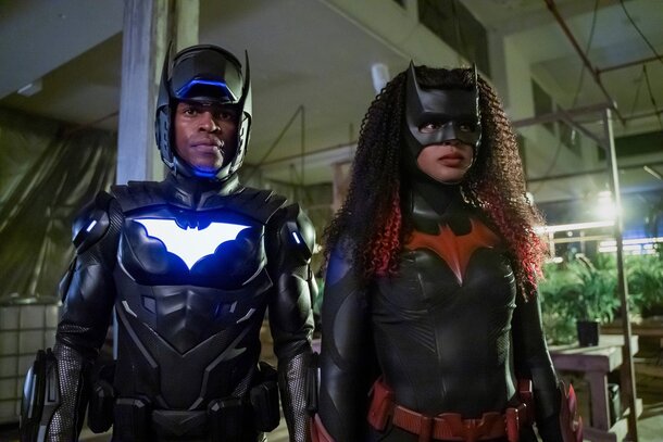 Канал The CW закрывает супергеройские сериалы DC «Бэтвумен» и «Легенды завтрашнего дня»