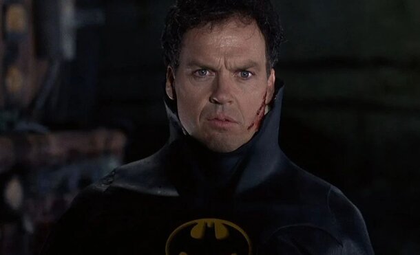 Спустя 30 лет оригинальный костюм Бэтмена по-прежнему впору Майклу Китону