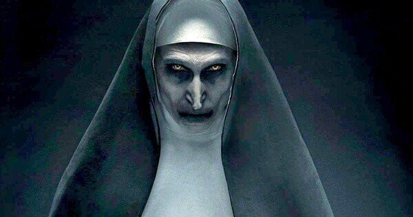 Молите о прощении: Первый тизер-трейлер хоррора «Проклятие монахини»