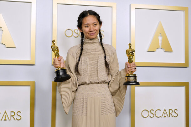 В Китае триумф Хлои Чжао на «Оскаре» оставили почти без внимания
