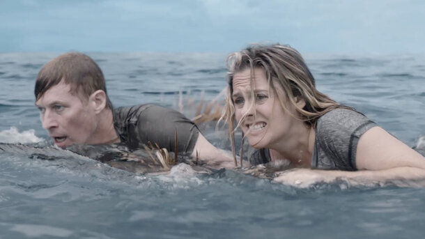 Алисия Сильверстоун борется за выживание в окружении больших белых акул в трейлере триллера The Requin