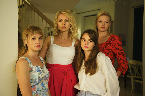 Начались съемки российского комедийного сериала «Сестры» о женщинах, управляющих автосервисом 