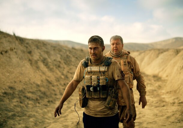 Сапер Александр Робак воюет в Сирии в трейлере драматического боевика «Однажды в пустыне»