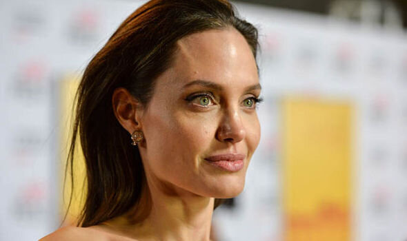 Анджелина Джоли снимет биографический фильм в Кении