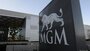Netflix и Apple сражаются за покупку легендарной студии MGM — а также за права на «бондиану»