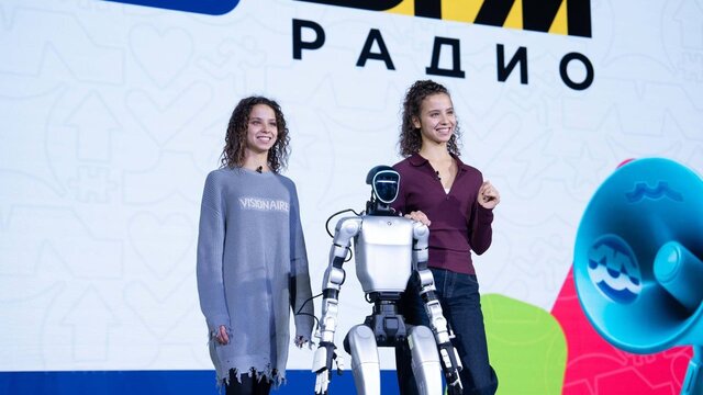 «Русская Медиагруппа» научит журналистике антропоморфного робота