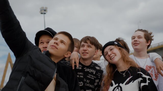 Состоялась цифровая премьера документального фильма о современных подростках «Манифест мечты»