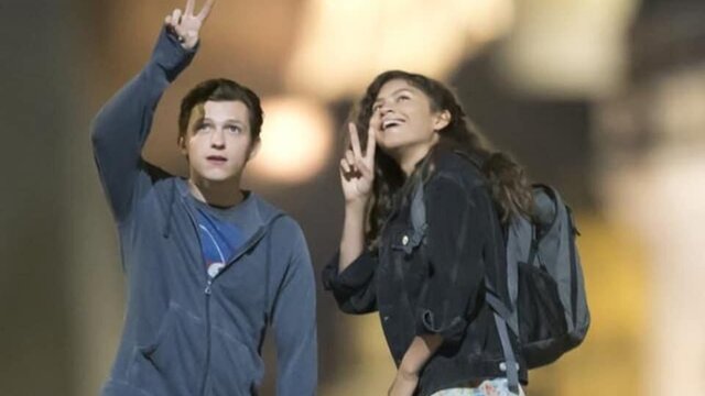 Tom Holland I Zendaya Flirtuyut I Ssoryatsya Na Novyh Foto So Semok Chelovek Pauk Vdali Ot Doma