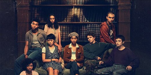 Злобные сущности преследуют подростков из хосписа в трейлере сериала «Клуб полуночников»