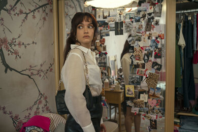 Робин Райт враждует с Оливией Кук в трейлере сериала «Девушка моего сына»