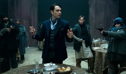 На порядок хуже фильмов о Джоне Уике: появились рецензии на мини-сериал «Континенталь»