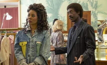 Канал Showtime объявил о закрытии сериалов «Черный понедельник» и «Работа над собой»