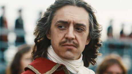 Константин Плотников становится Петром I в трейлере сериала «Государь»