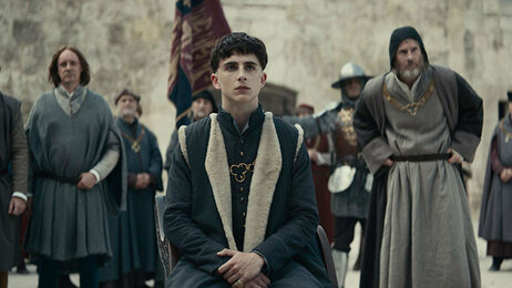Власть в его руках: Вышел первый трейлер драмы «Король» с Тимоти Шаламе