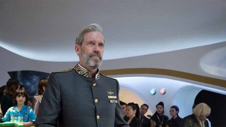«Авеню 5» с Хью Лори от HBO продлен на второй сезон «Авеню 5» с Хью Лори от HBO продлен на второй сезон