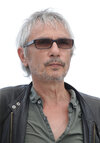 Леос Каракс