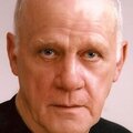 Leon Russom