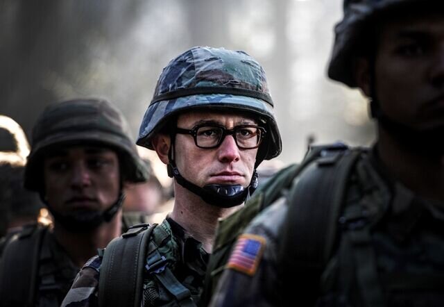 «Сноуден»: Рецензия Киноафиши