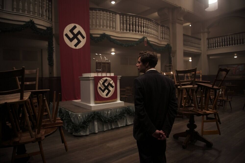 «Взорвать Гитлера»: Рецензия Киноафиши