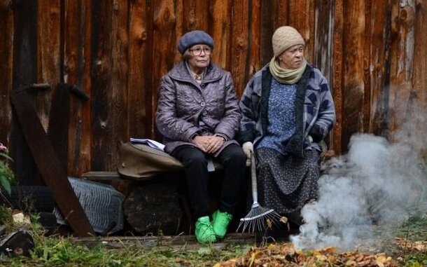 «Карп отмороженный»: Рецензия Киноафиши Марина Неелова и Алиса Фрейндлих в фильме Владимира Котта «Карп отмороженный»