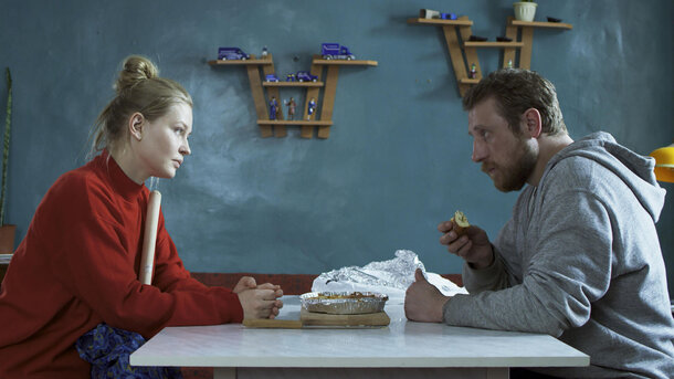 Владимир Свирский в роли Дон Кихота, встретившего свою Дульсинею в вебкам чате. 