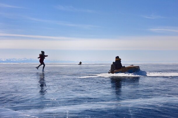 Тройной аксель назад из положения лежа
