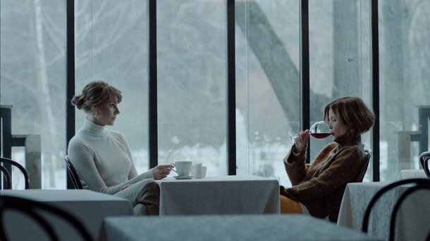 Якобы подарок на якобы праздник. 