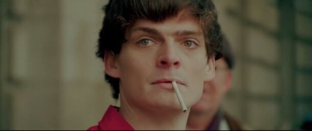 Очередная драма про амбициозную шотландскую молодежь из богом забытого места. Очередная драма про амбициозную шотландскую молодежь из богом забытого места.