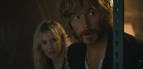 Очередной блокбастер братьев Руссо без единой искры. Очередной блокбастер братьев Руссо без единой искры.