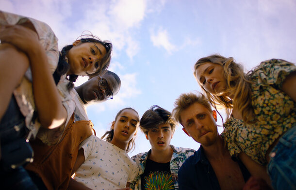 Чудаковатый хоррор по мотивам семейного фэнтези. 