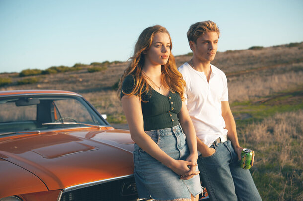 Новый немецкий фильм начинается как история любви мальчика и девочки, но в итоге становится сложным и подробным опусом о влиянии детских травм на последующую жизнь. Романтика присутствует, но назвать «Так близко к горизонту» традиционно снятой мелодрамой не получается. Новый немецкий фильм начинается как история любви мальчика и девочки, но в итоге становится сложным и подробным опусом о влиянии детских травм на последующую жизнь. Романтика присутствует, но назвать «Так близко к горизонту» традиционно снятой мелодрамой не получается.