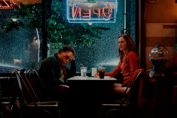 Притча о прекрасном и безобразном с лучшим актерским перформансом Себастиана Стэна. 