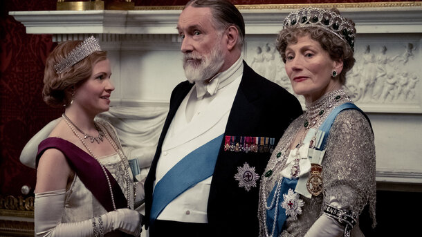 Полнометражное продолжение легендарного британского сериала, поклонники будут довольны. 