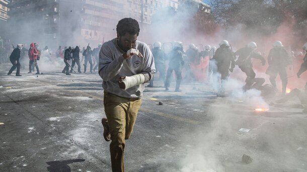 Пресная драма о выживании и политическом заговоре. Пресная драма о выживании и политическом заговоре.