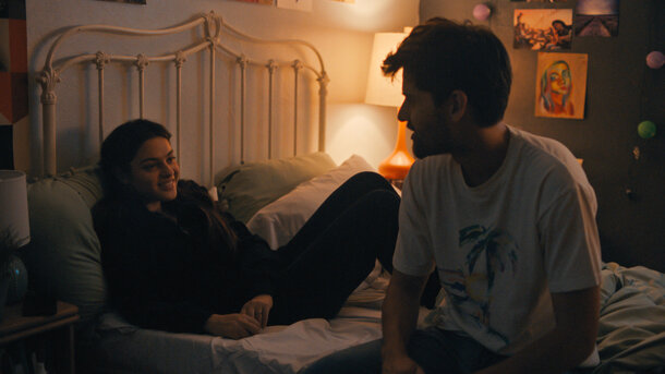 Мамблкор-мелодрама о выпускнике колледжа, который влюбляется в женщину с ребенком. Мамблкор-мелодрама о выпускнике колледжа, который влюбляется в женщину с ребенком.