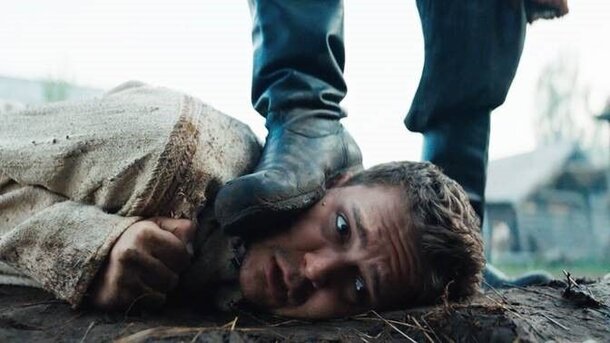 Разухабистая комедия, провозглашающая крепостничество еще одной нерушимой российской скрепой. 