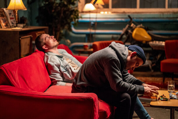 Тернистый путь рэпера с окраин Москвы, мечтающего попасть в шоу &laquo;Песни&raquo; на ТНТ. 