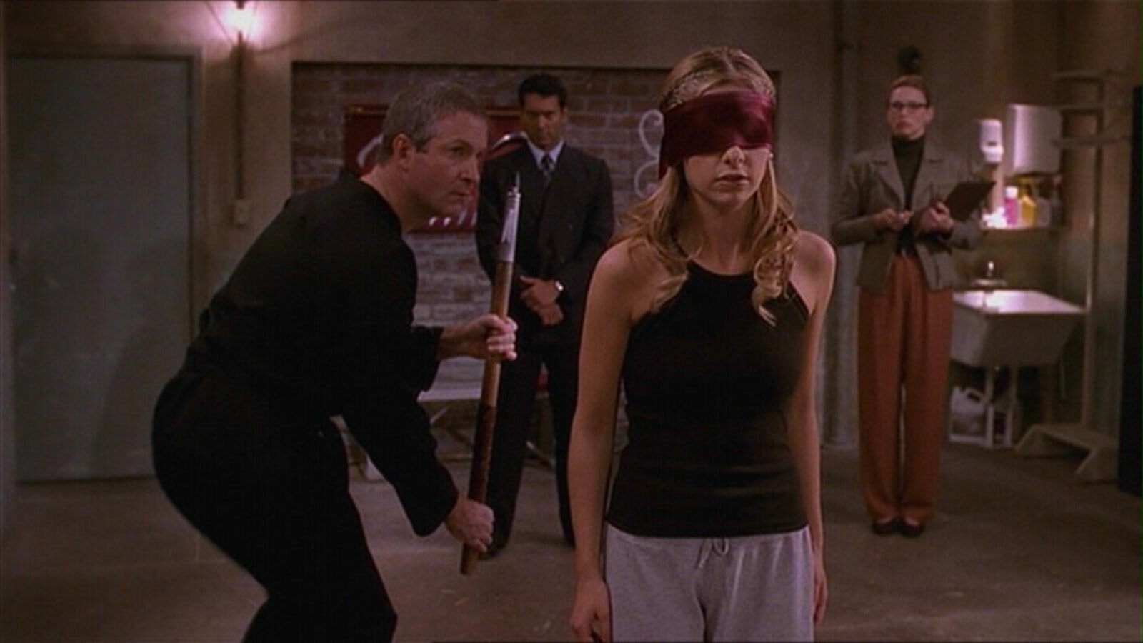 Buffy the Vampire Slayer 5 сезон 12 серия смотреть онлайн.