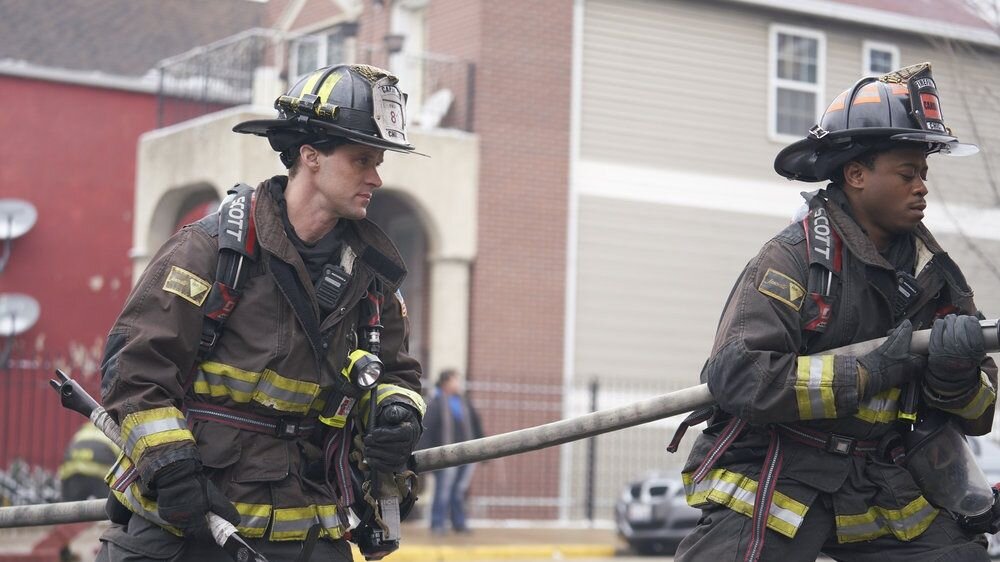 Chicago Fire 7 сезон 17 серия смотреть онлайн.